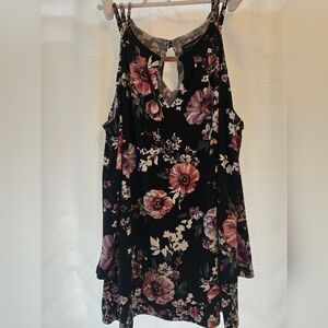 White House Black Market Floral Dressy Tank Top Shirt Blouse. Small. Beautiful!